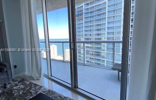 2 beds, 2 baths, 1,167 sqft, $4,700, Unit 475 Brickell Ave unit 4409