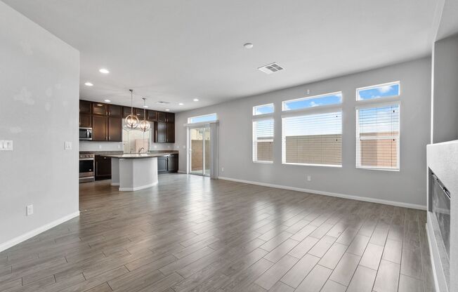 ~BRAND SPARKLING NEW American West Home! UPGRADES GALORE & A GREAT SIZED BACKYARD!~