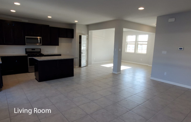 2412 PECAN IS DR