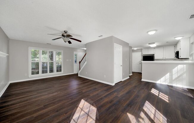 Beautiful Home at the End of a Quiet Cul-de-sac!