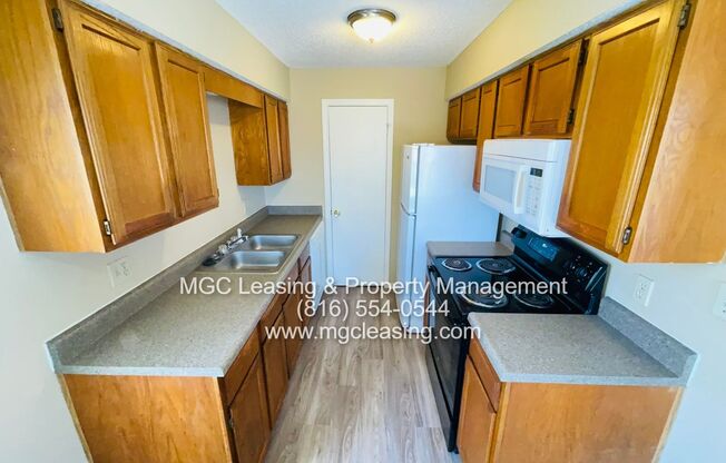 2 beds, 1 bath, $950, Unit 1560-A E 125th St