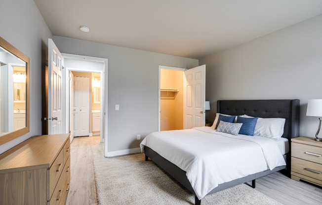 1 bed, 1 bath, 665 sqft, $1,099, Unit 4625-04