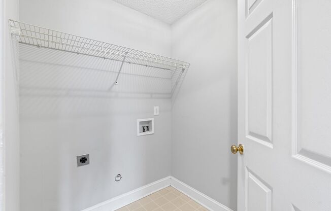 2 beds, 2.5 baths, $1,350, Unit 27 Whitfield Way