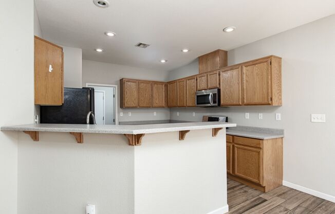 3 beds, 2.5 baths, $1,900, Unit UNIT 152