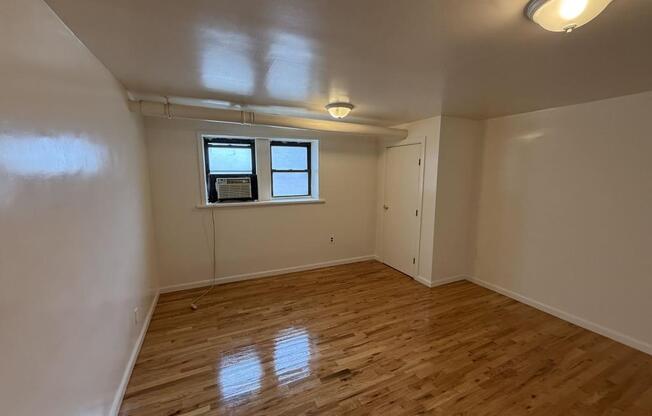 497 VAN CORTLANDT PARK AVE