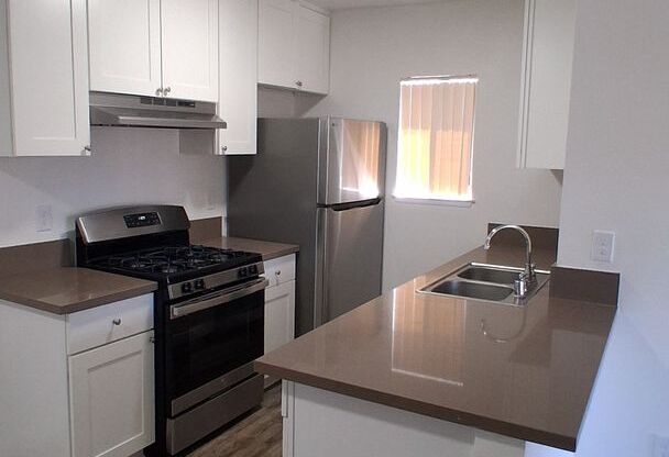 1 bed, 1 bath, 665 sqft, $2,075, Unit 221