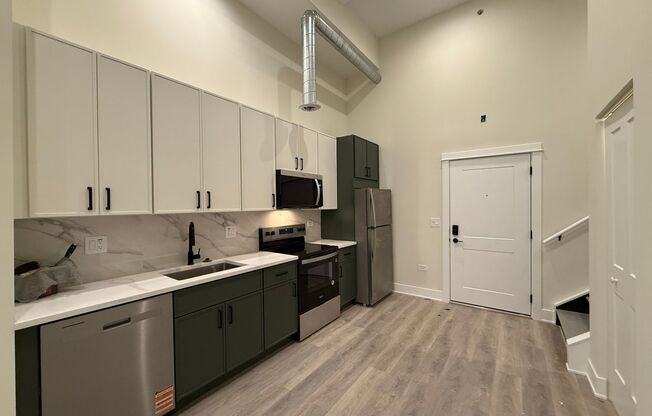 1 bed, 1.5 baths, 689 sqft, $3,375, Unit 208