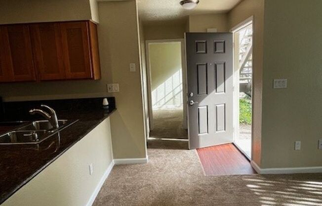 2 beds, 1 bath, 825 sqft, $1,850, Unit 114