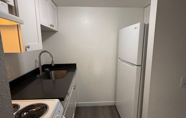 1 bed, 1 bath, 530 sqft, $1,050, Unit 227