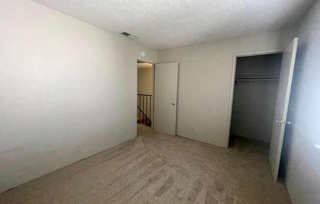 2 beds, 1 bath, $1,695, Unit 03