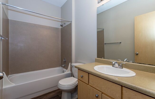 2 beds, 2 baths, 1,058 sqft, $1,950, Unit E202