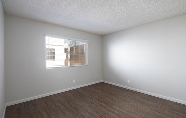 2 beds, 2 baths, 987 sqft, $3,195, Unit 70-02