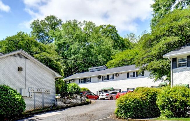 SeVille Apt.-Located Near UGA North Campus!