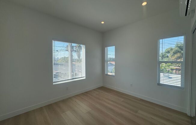 1 bed, 1 bath, 427 sqft, $1,900, Unit Unit 324 - 202