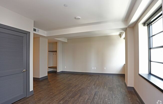 1 bed, 1 bath, 907 sqft, $2,213, Unit 1705
