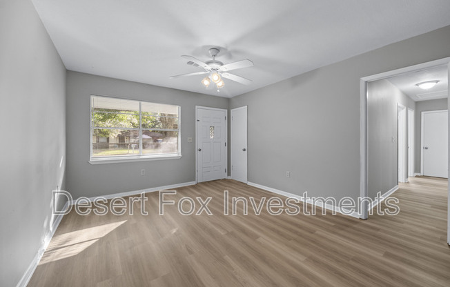101 N IDA LN