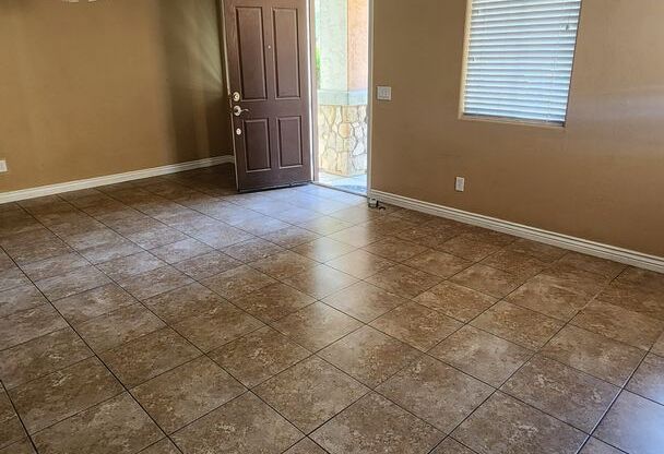 Tolleson home for rent! 3 bedroom 2.5 bath