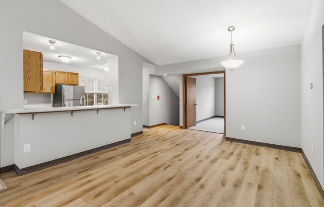 3 beds, 2 baths, 1,225 sqft, $2,025, Unit 4422-202