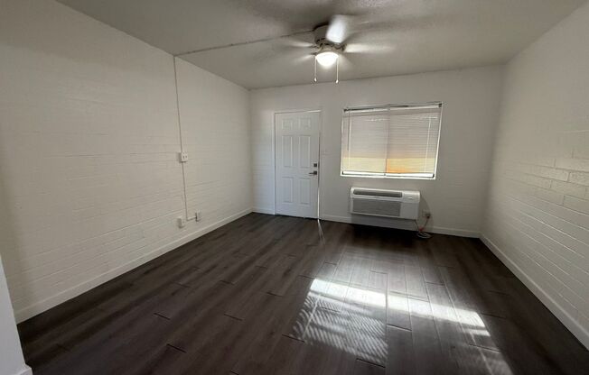 1 bed, 1 bath, 530 sqft, $1,050, Unit 227