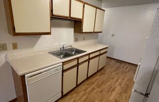 4 beds, 2 baths, 2,000 sqft, $1,595, Unit 3403