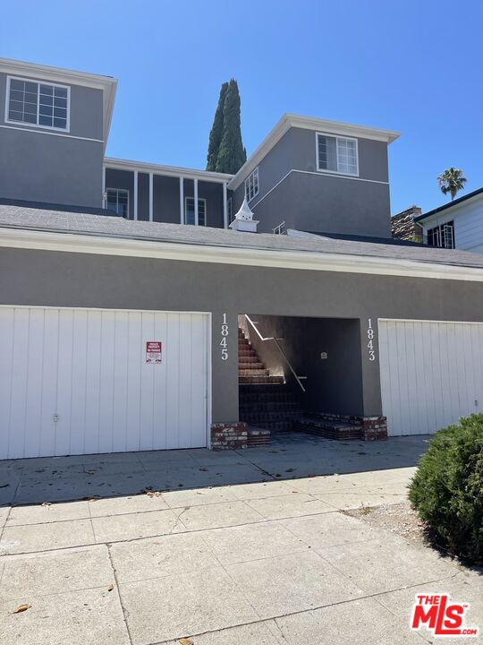 1845 1/2 S S BEVERLY GLN BLVD