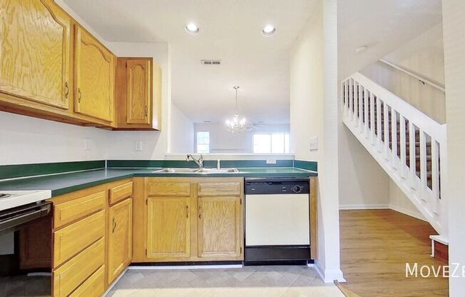 3017 SUMMERCROFT LN