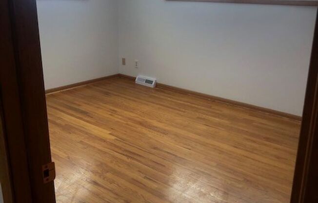 Beautiful 4 Bedroom Home!