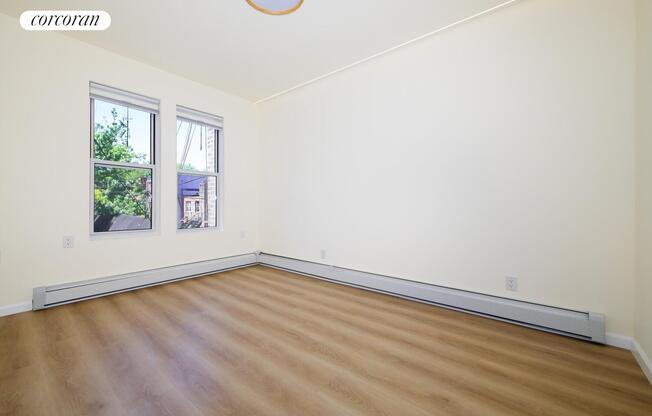 50 12 39 AVE