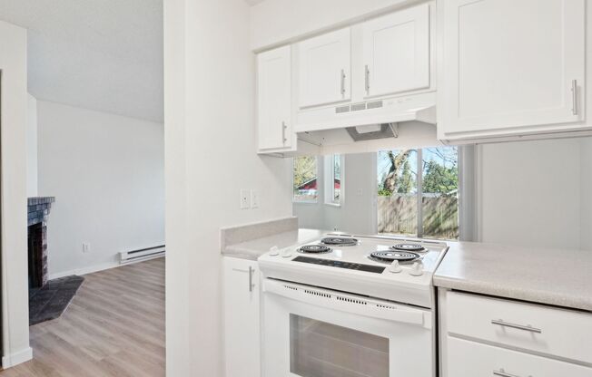 1 bed, 1 bath, 740 sqft, $1,449, Unit 8H