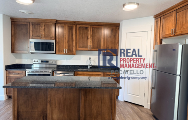 110 W Siphone Rd Bld #12