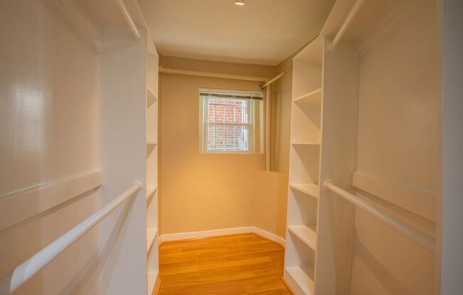 1 bed, 1 bath, $1,895, Unit (#B2)