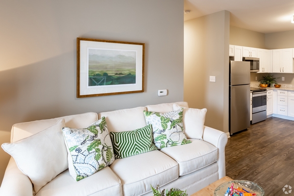 2BR, 2BA - 1,035 SF