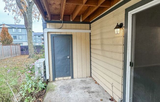 2 beds, 2 baths, 1,096 sqft, $1,575, Unit 1893A