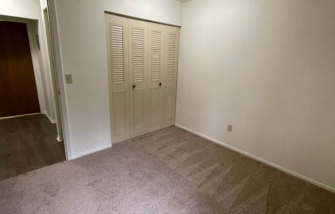 2 beds, 1 bath, 790 sqft, $1,049.99, Unit 526-06