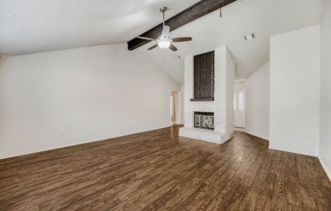 Single story 3 bedroom 2 bath home in Gracywoods