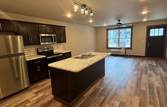 1 bed, 1 bath, $1,295