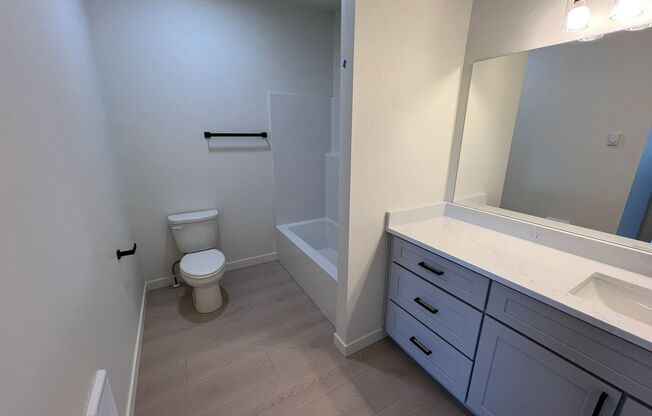 2 beds, 2 baths, 1,070 sqft, $2,025, Unit 306