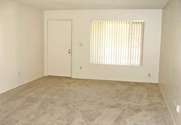 GREAT TEMPE LOCATION - 3 BED 2 BATH NOW AVAILABLE FOR QUICK MOVE IN