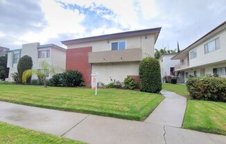 5709 Hazeltine Avenue Unit #2