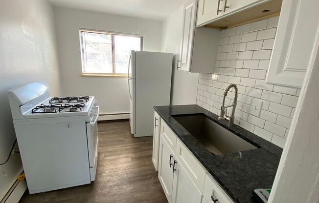 Studio in the Heart of Aurora!