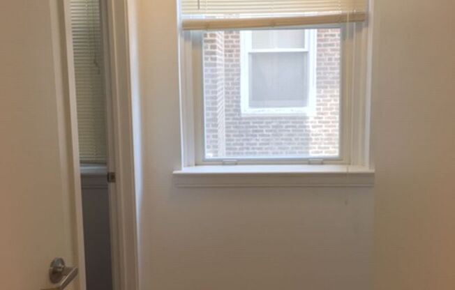 2 beds, 2 baths, 900 sqft, $1,999, Unit 308
