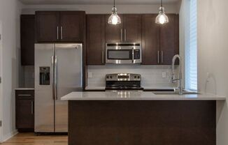 2 beds, 1 bath, $1,950, Unit 16