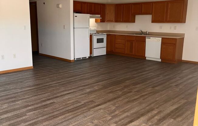 2 beds, 1 bath, 1,066 sqft, $1,200, Unit 1681-09 PVC