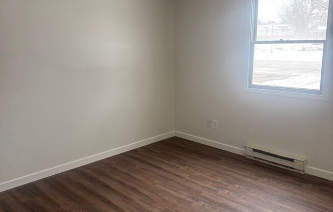 1 bed, 1 bath, 550 sqft, $850, Unit 90