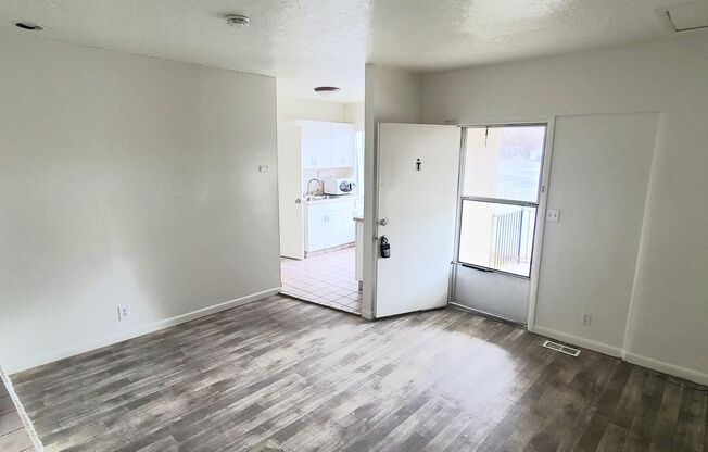 2 beds, 1 bath, 825 sqft, $1,495