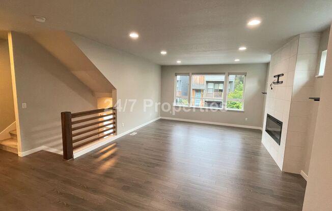 Modern and Stylish 3 BD | 3.5 BA Home w/ Bonus Room - Tigard