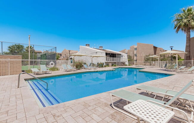 2 beds, 2 baths, 864 sqft, $1,450, Unit F202