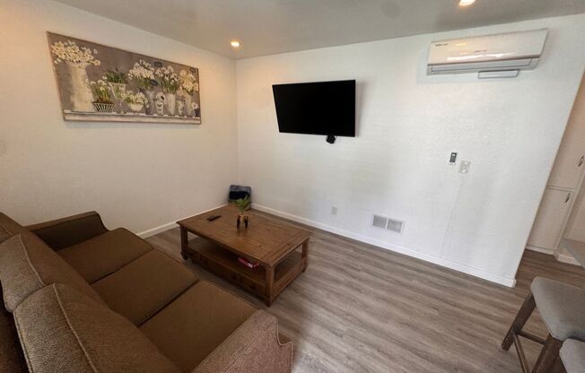 1 bed, 1 bath, 600 sqft, $2,375, Unit 10