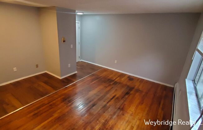 1 bed, 1 bath, 635 sqft, $750, Unit #13