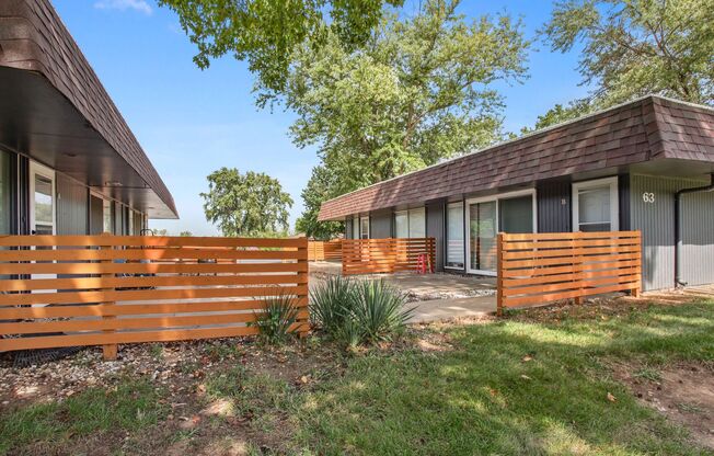 1 bed, 1 bath, 564 sqft, $785, Unit 55B